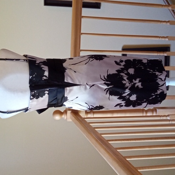 WHBM removable straps bow accent satin feel midi floral formal dress, like new - Picture 7 of 15
